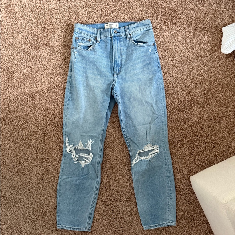 Abercrombie & Fitch The Mom High Rise Distressed Jeans